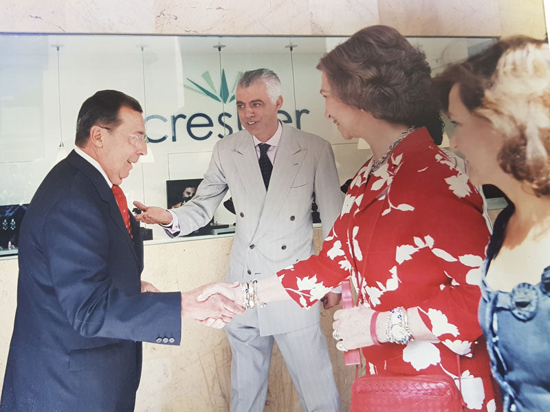 Visita institucional a la joyería CRESBER, reflejo de su trayectoria, prestigio y reconocimiento dentro del sector joyero español.